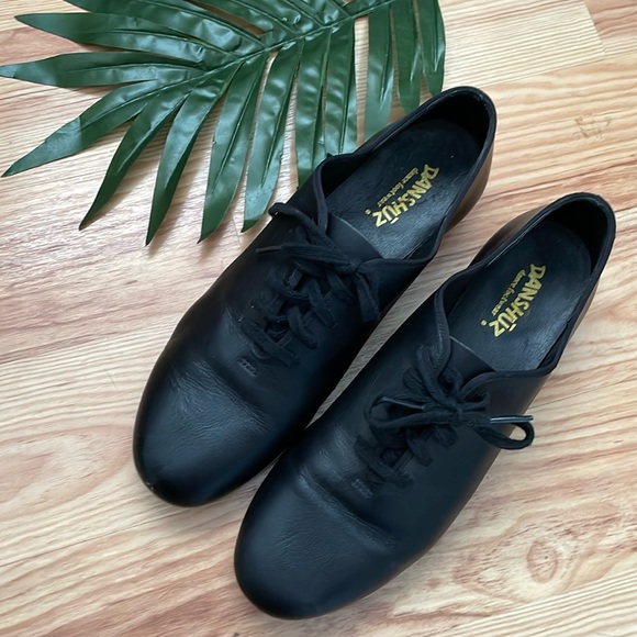 Danshuz Shoes - Tap Shoes